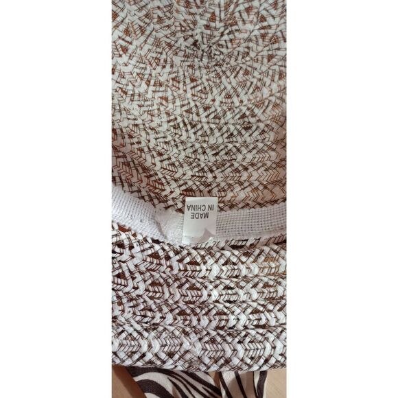 Sun visor , Beach , sun , summer hat. Wide front short back . Size 7 in - Picture 9 of 9